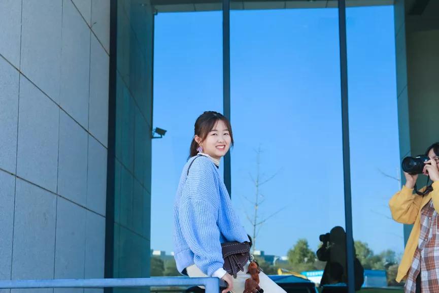 “你在看什么?”“兰大的烟火气”