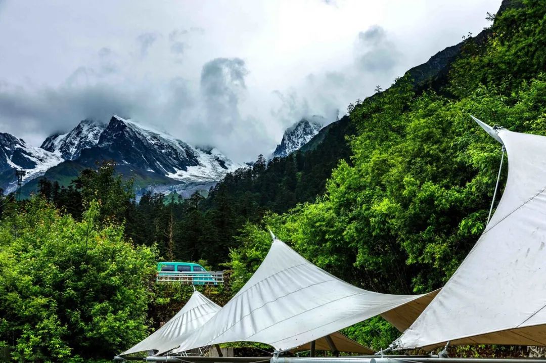 海螺沟秋季风景,川西海螺沟旅游风景照片