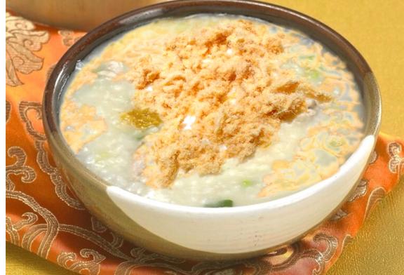 8-9个月宝宝每天辅食应该喂多少,8个月宝宝按时喂养还是按需喂养