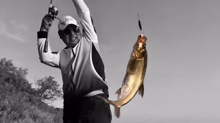 钓到大鱼正确的溜鱼法,老钓手操作视频