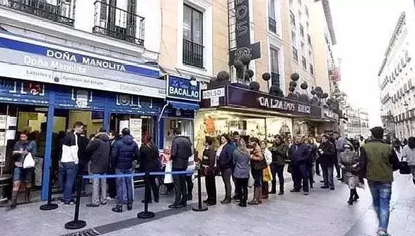 彩票中大奖的人最终过得如何,彩票中大奖的真实事例