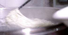 和泡面味道一样的红烧牛肉面,燃面煮的红烧牛肉面