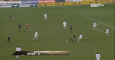 最经典的10大进球,足球十大精彩进球罗纳尔多