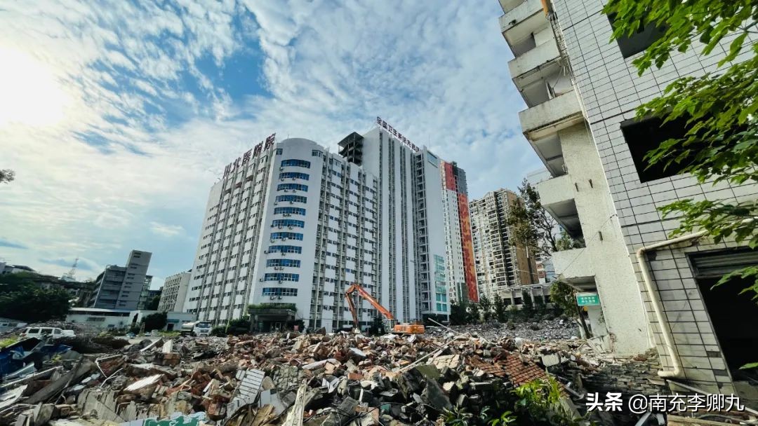 南充市川北医学院老院区,陪伴40年的老房翻新感慨