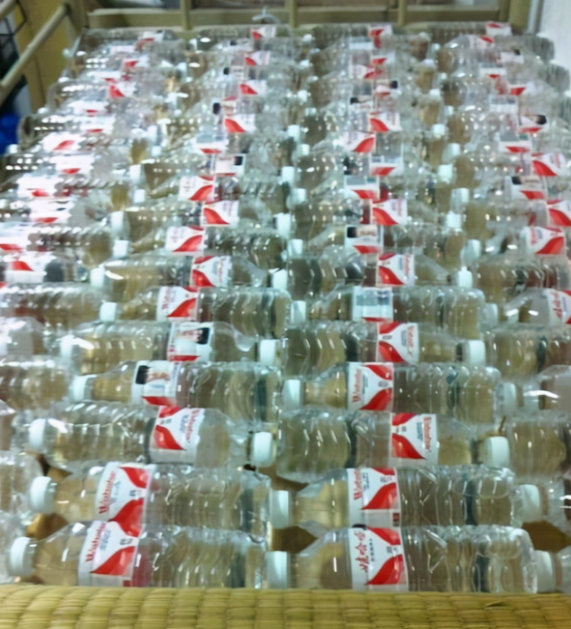 夏天学生宿舍没有空调怎么凉快,大学宿舍夏天怎么避暑