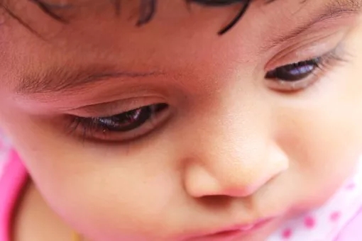 孩子不开心如何让孩子开心,家长如何对付聪明调皮的孩子