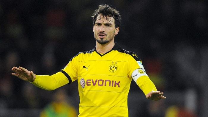 神操作之莱万妙传,榜首易主拜仁遭逆转多特迎大捷