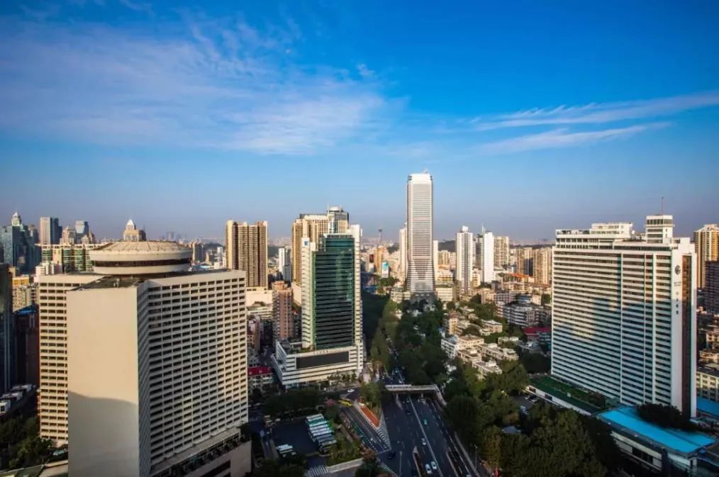 痛心!昔日爱马仕变发廊,这个顶奢商场还有救吗?