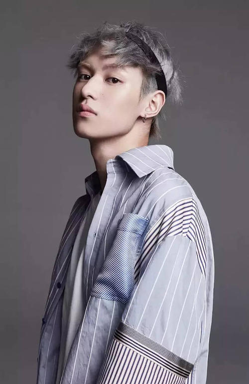 今年唯一一个出道的男团SKY天空少年，业务能力到底怎么样