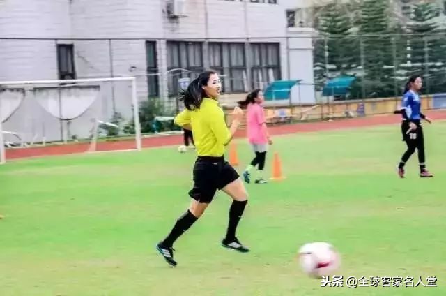 广东梅州足球队中甲,梅州有几个足球俱乐部在中乙