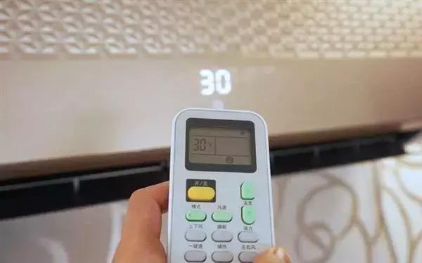 神器变“暗器”：暖宝宝、烤火灯致烧伤，冬天如何安全取暖？