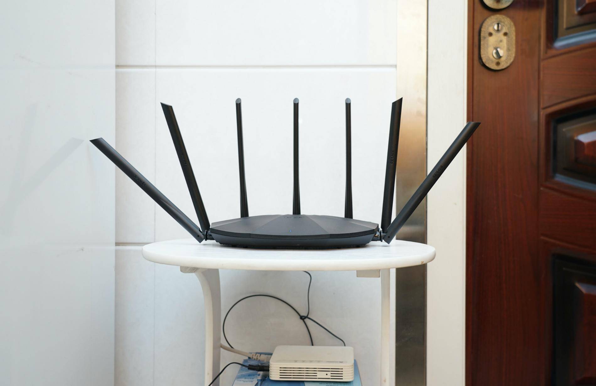 腾达ac23和tpac1200哪个好,腾达ac23和华为ax2pro哪个信号强