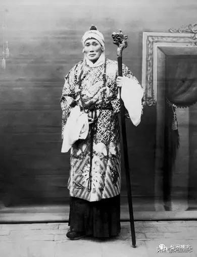 唐鲁孙:“李多奎自以为是的地方太多,龚云甫也就不尽心指点了”