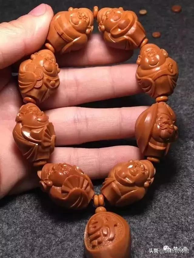 玩橄榄核要有技巧,橄榄核雕什么题材好