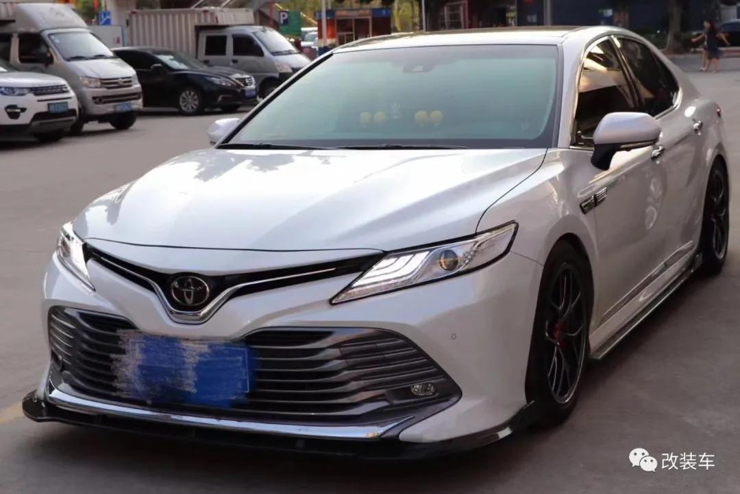 凯美瑞高达涂装,高达改色车膜凯美瑞