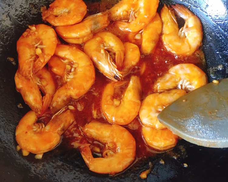 为什么抖音做的油焖大虾那么红亮,红亮油焖大虾最正确的方法
