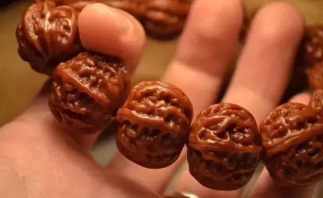 文玩小核桃手串能用水洗吗,文玩小核桃蛤蟆头手串价格