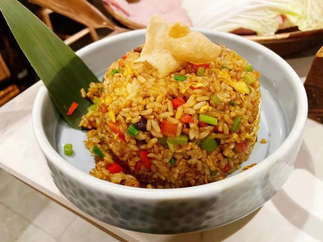 洱遇云南蒸汽石锅王府井店加盟,滇山荷云南蒸汽石锅