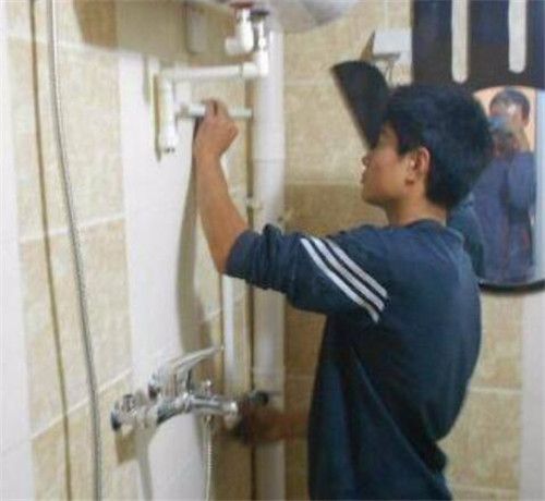 水管接头漏水最新处理方法,怎么有效处理水管接头漏水