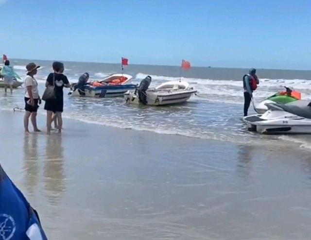 骑摩托艇到涠洲岛,北海游玩快艇