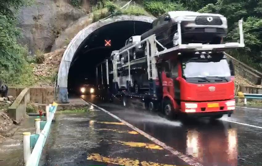 地方最新暴雨预警,黔南大到暴雨预警