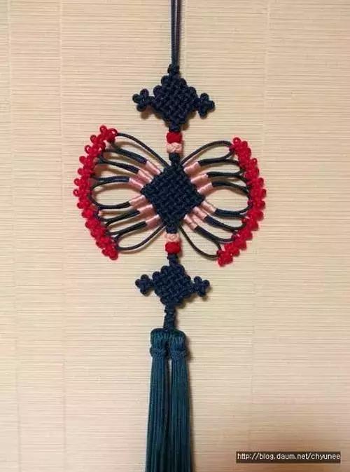 小学生中国结的编法图解,中国结蝴蝶挂件的编法图解