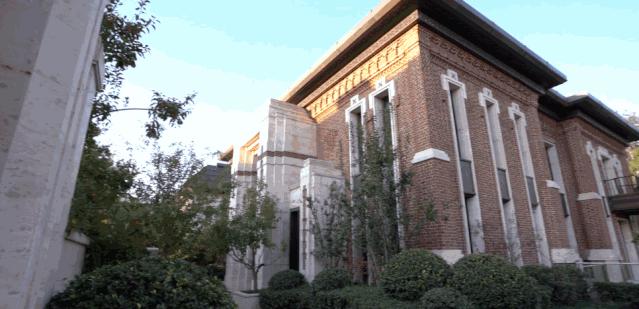 2.2亿又豪宅火了！保洁费10万，贫穷再次限制了我的想象力