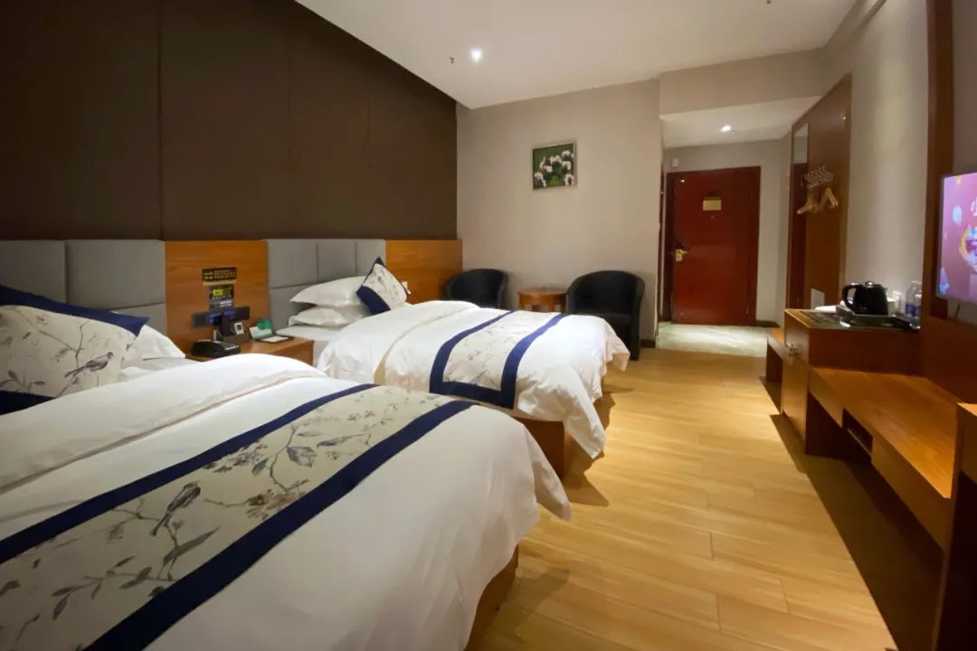 贵州有好多景点,贵州今年比较火的景点