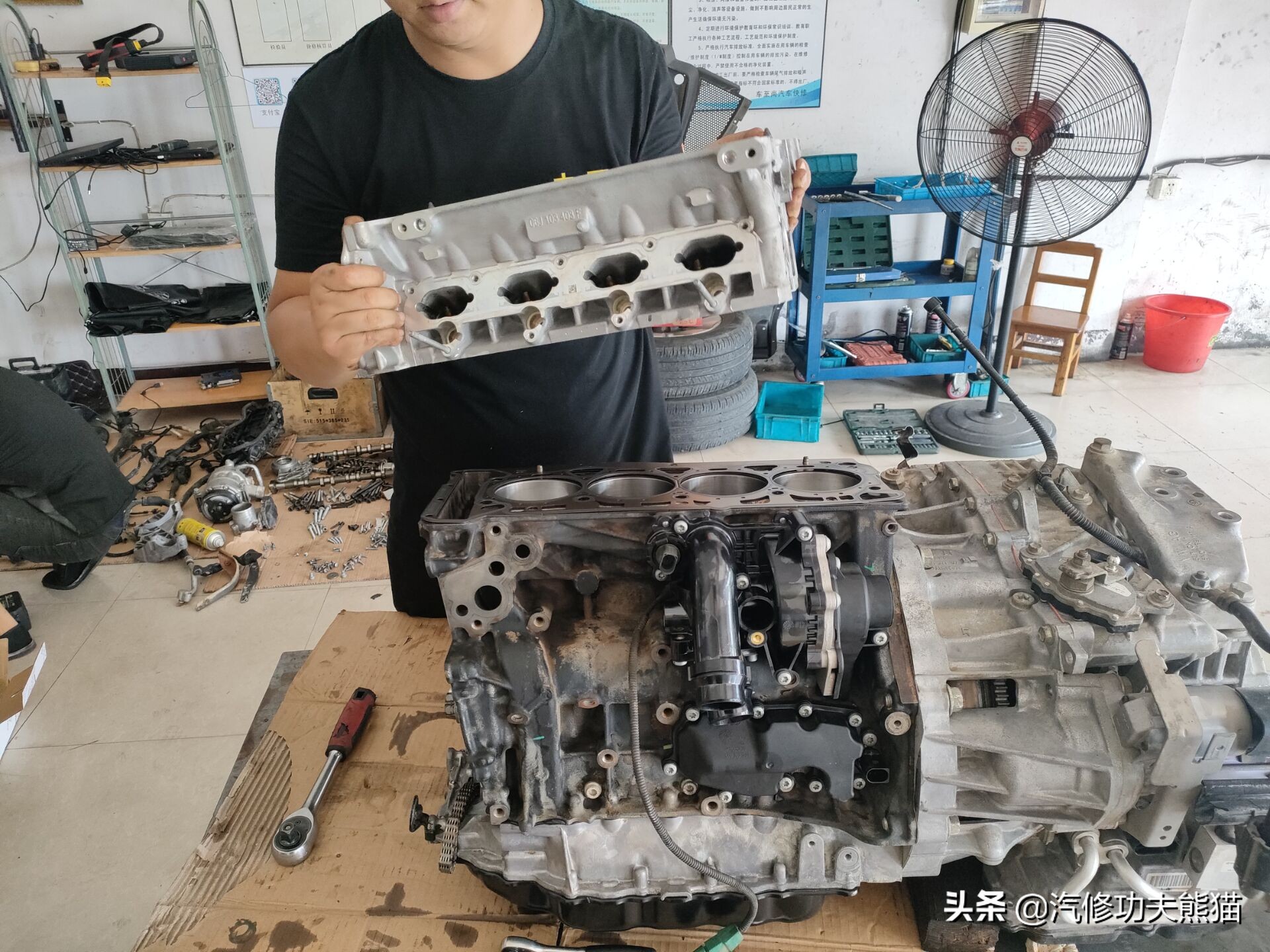 老途观发动机漏油维修,老途观涡轮增压器漏油维修多钱