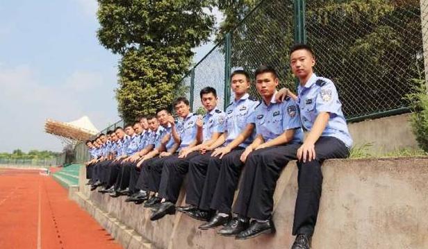 2021年高考报考警校条件,高考警校报考注意事项