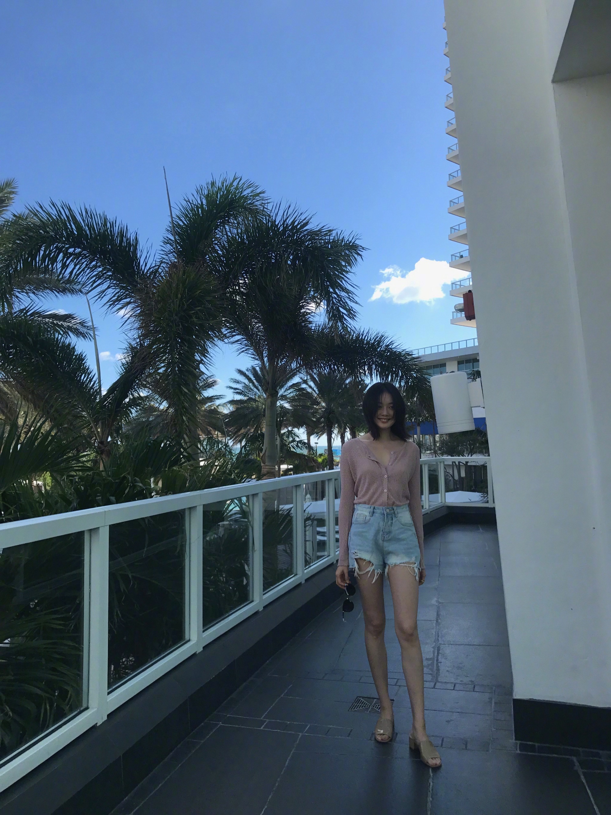 网红鼻祖晚晚和舒淇同框比美赢了？妆容穿搭都有小心机，来抄作业