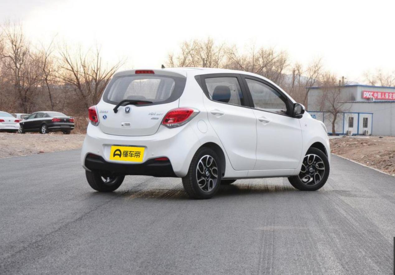 长安奔奔燃油版优缺点,长安奔奔特点