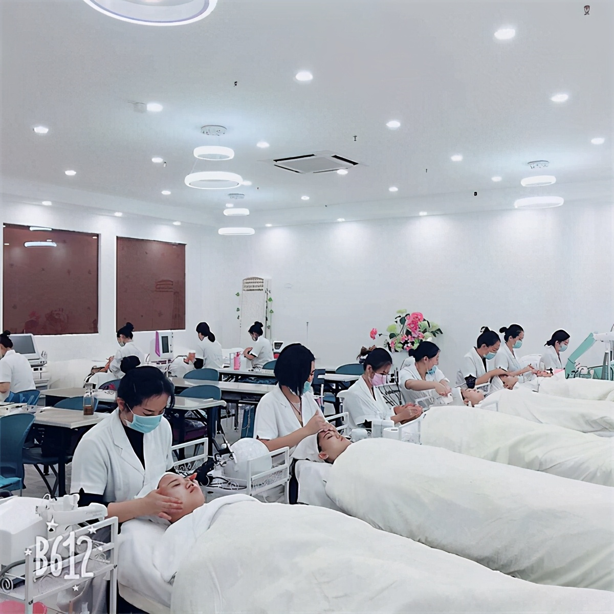 男士可以学美容吗,男士可以学理发吗