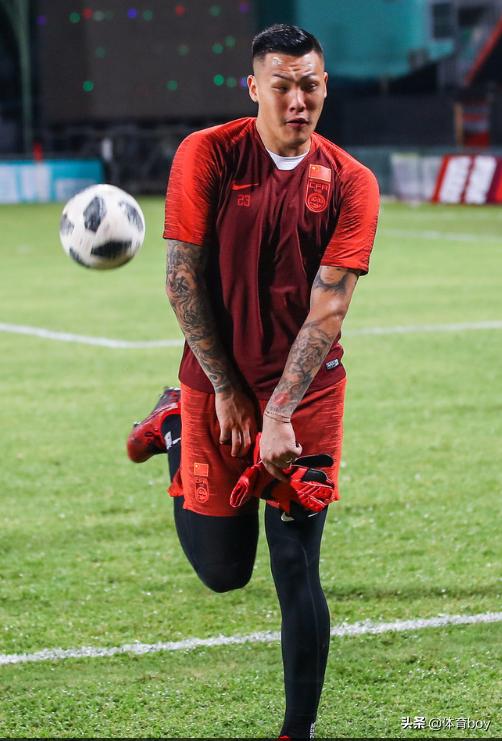 国足最强中锋艾克森,国足最强后卫张琳芃