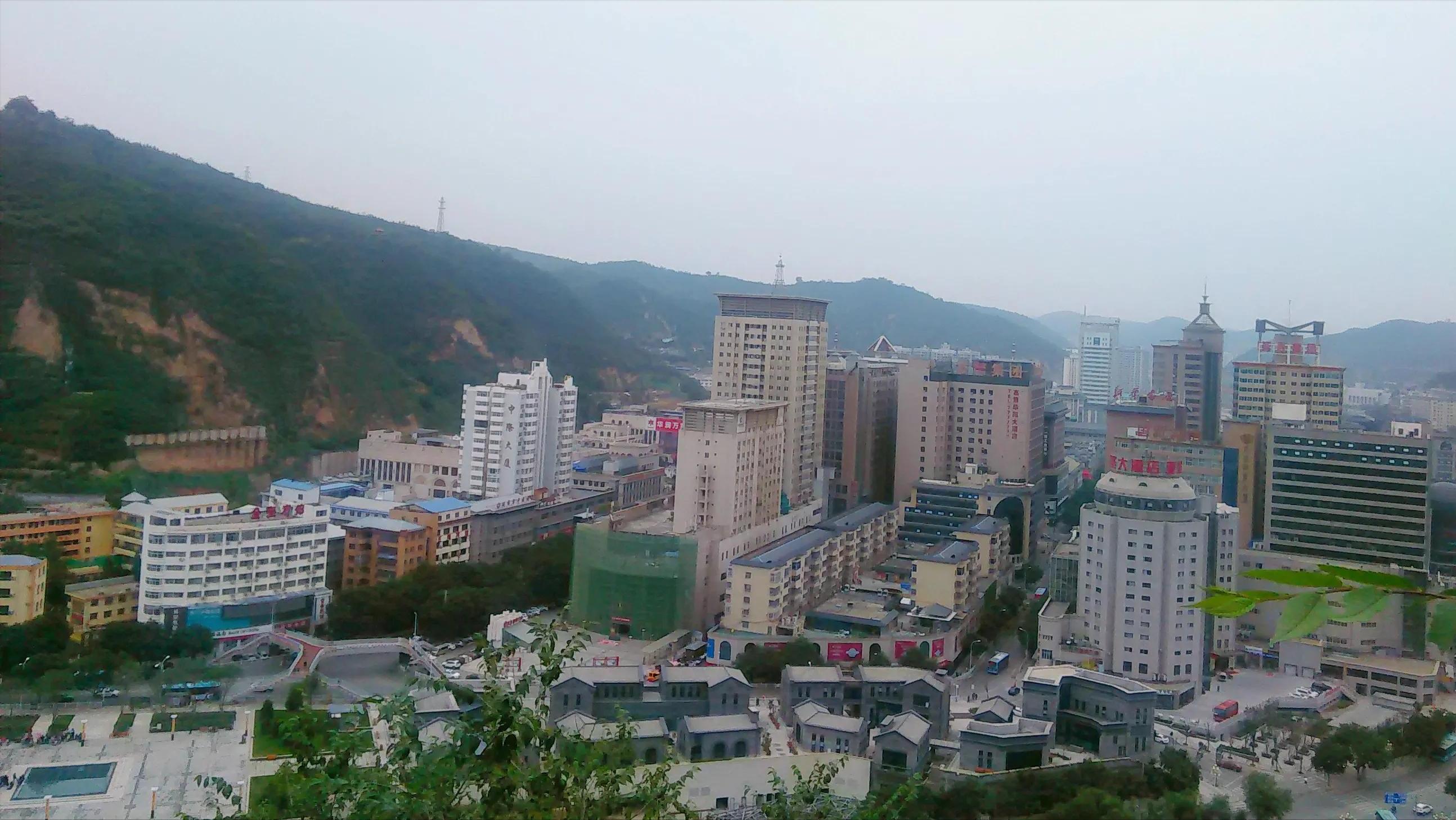 走进延安—登顶圣地宝塔山，感受安塞腰鼓山，游览佛道合一云台山