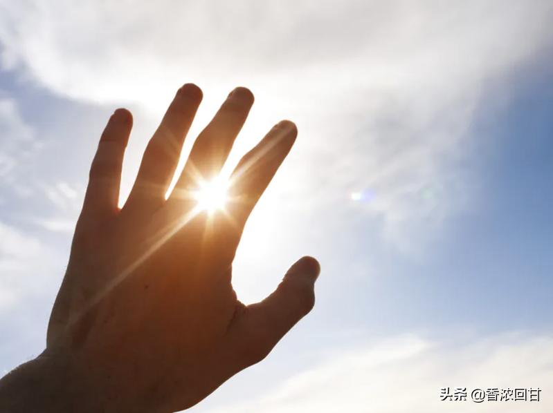 太阳眼镜选择什么颜色镜片,保护眼睛的墨镜镜片选哪种