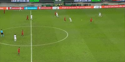 c罗再次上演逆天倒钩,c罗的这一脚倒钩堪称世界杯经典