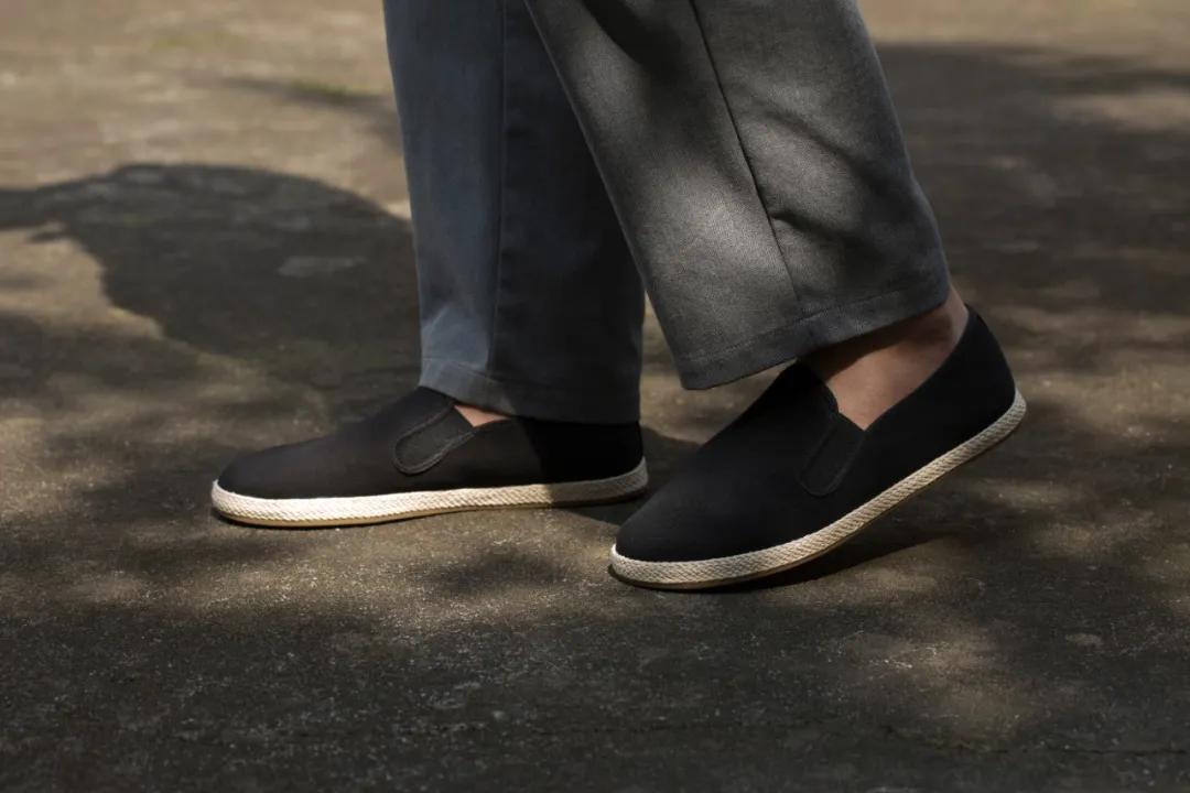 老北京布鞋穿起来真舒服,中国人穿的老布鞋