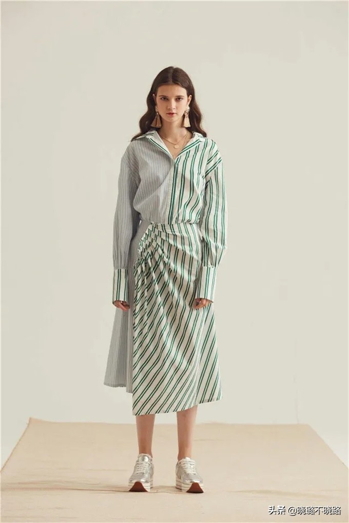 衬衫式小白裙气质高级显瘦,最近很火的高级感裙子