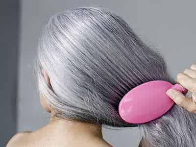 少白头头发白了有什么方法变黑,吃黑参可改善白发吗