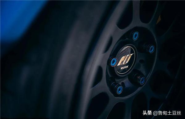 「毂锐驰」一台融入了JDM元素的宝马E93335i