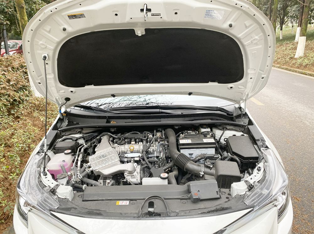 雷凌1.2t运动版车主空间测评,丰田雷凌1.2T开车效果怎么样