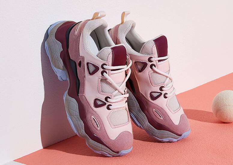 适合夏季穿的透气鞋子,夏天特别透气的鞋子推荐