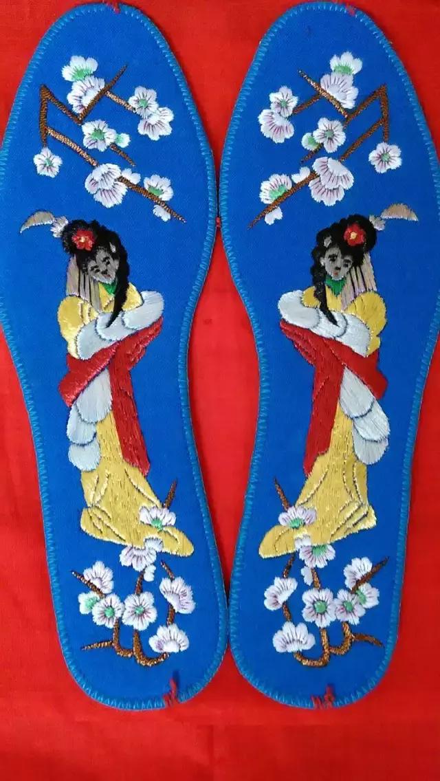 纯手工鞋垫又好学又简单又好看,简单的一针一线纯手工的鞋垫