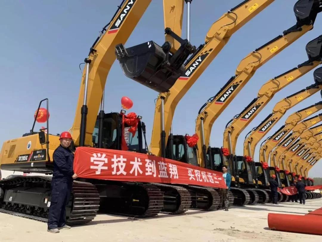 蓝翔技校清华北大,蓝翔技校出名视频