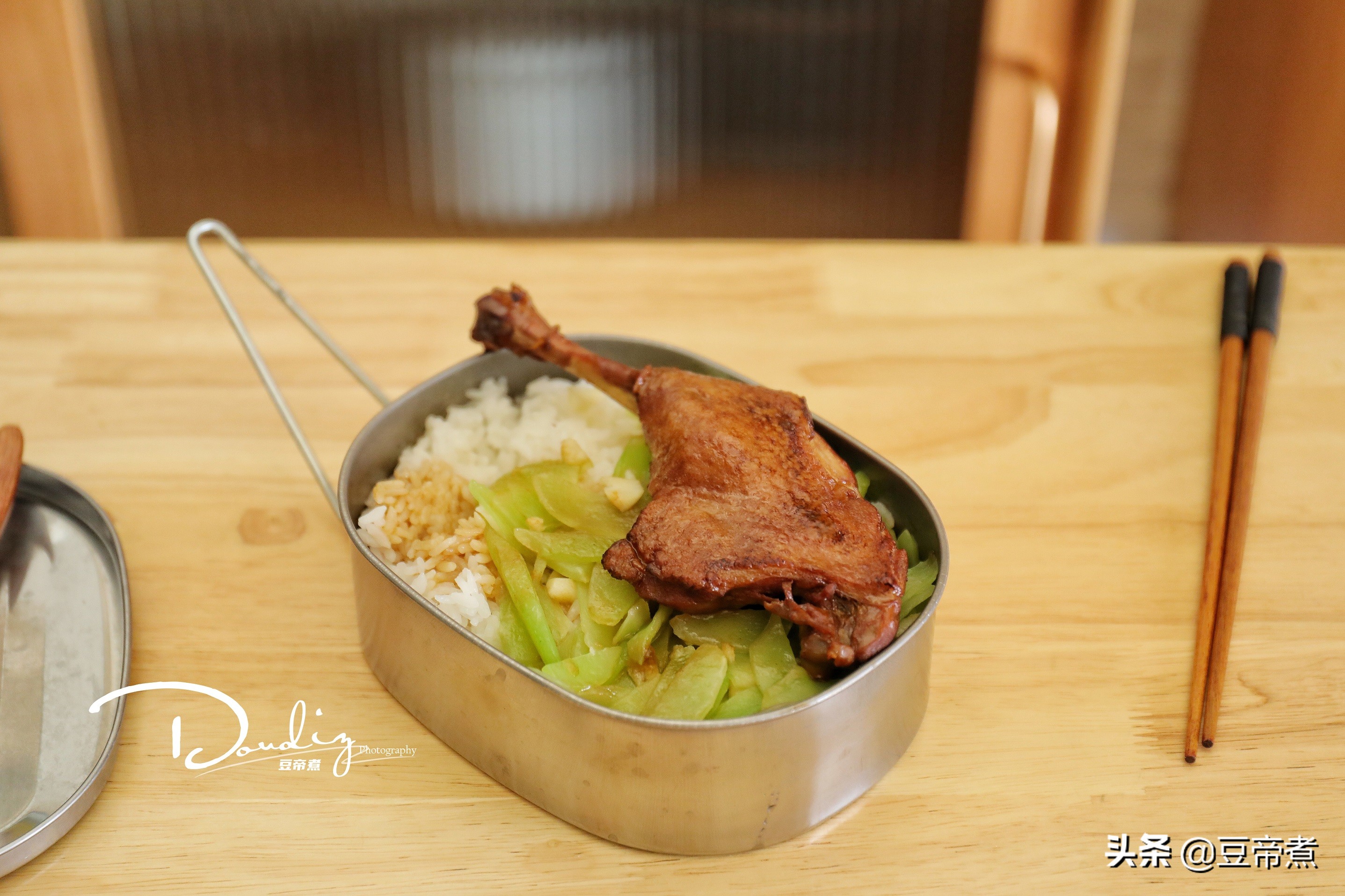 八十年代特色老盒饭,八零年代铁饭盒便当