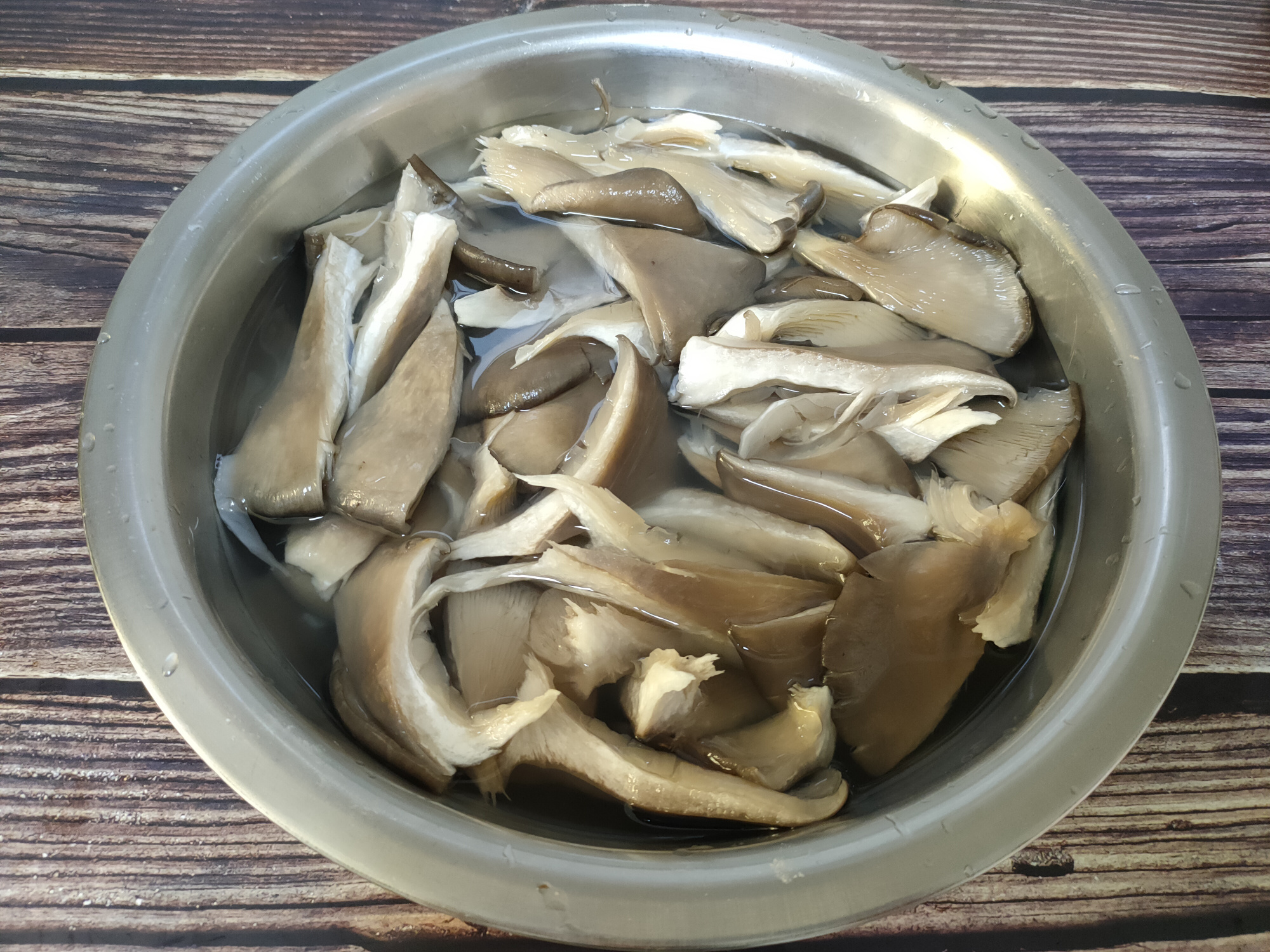 做干炸蘑菇做法,干炸蘑菇酥脆的方法