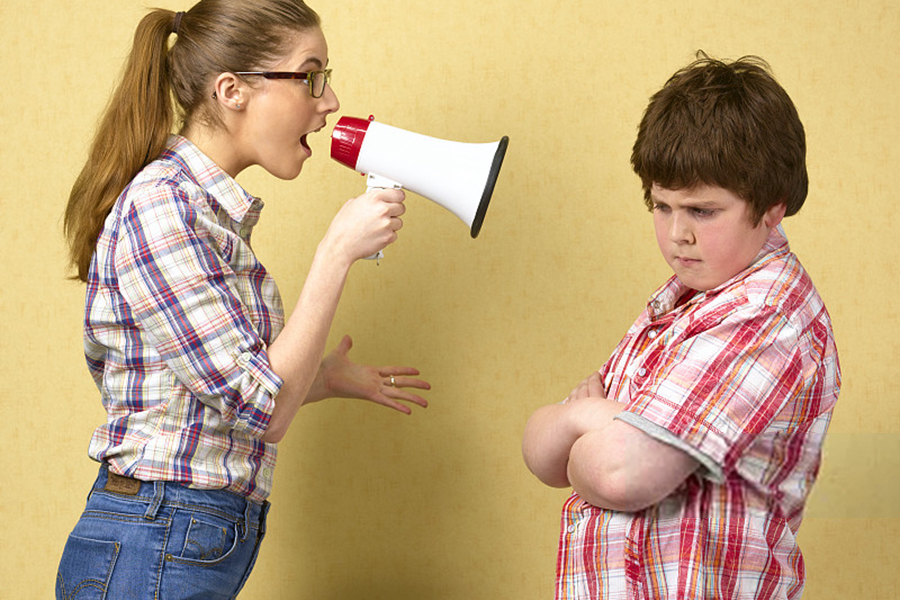 父母对孩子的教育方式不对怎么办,父母该不该严厉教育孩子