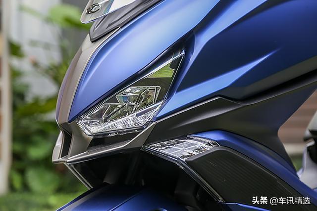 趴不动重机，换一台踏板如何？能压弯的XcitingS400，颜值还很高