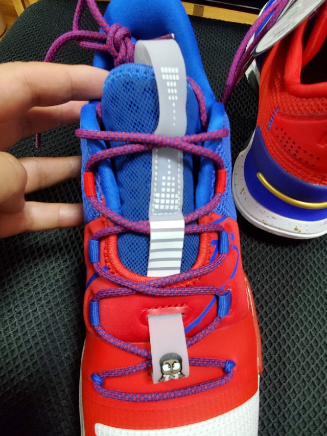 路威上脚篮球鞋2022,路威篮球鞋闪现2019